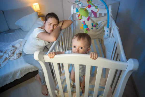 AdobeStock 120012429 tired mom sleepy e1537805897154