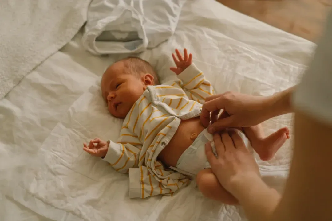Baby diaper change