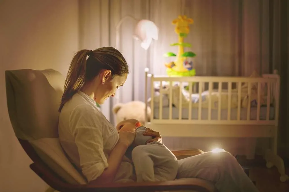 breastfeeding mother