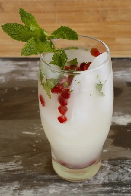 pomegrante mojito